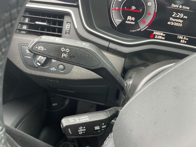 Vehicle image 31 of 32