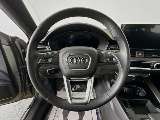 Vehicle image 11 of 32