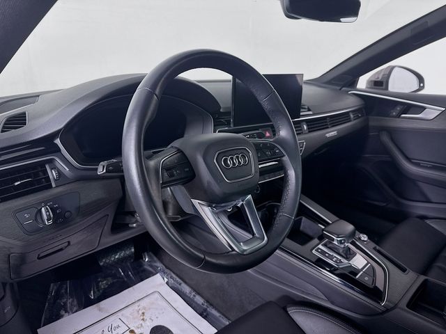 Vehicle image 9 of 32