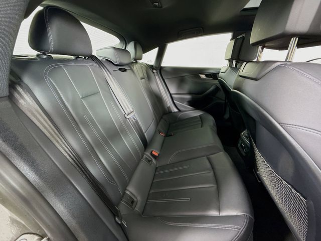 Vehicle image 27 of 32