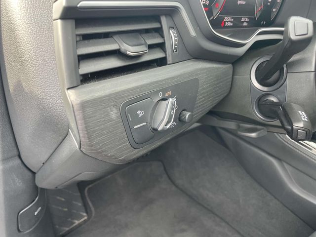 Vehicle image 22 of 36