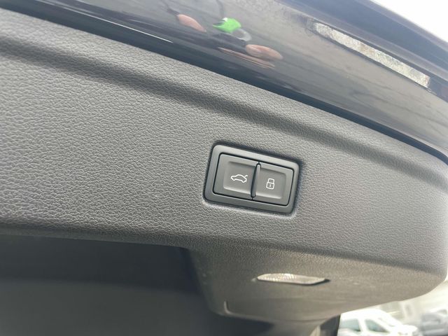 Vehicle image 12 of 36