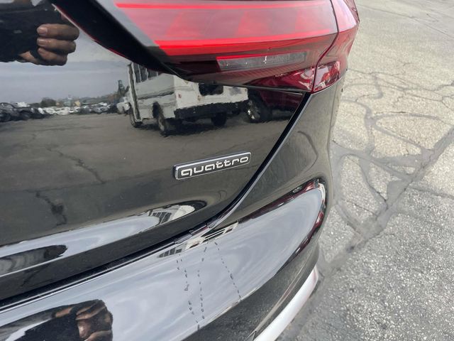 Vehicle image 10 of 36