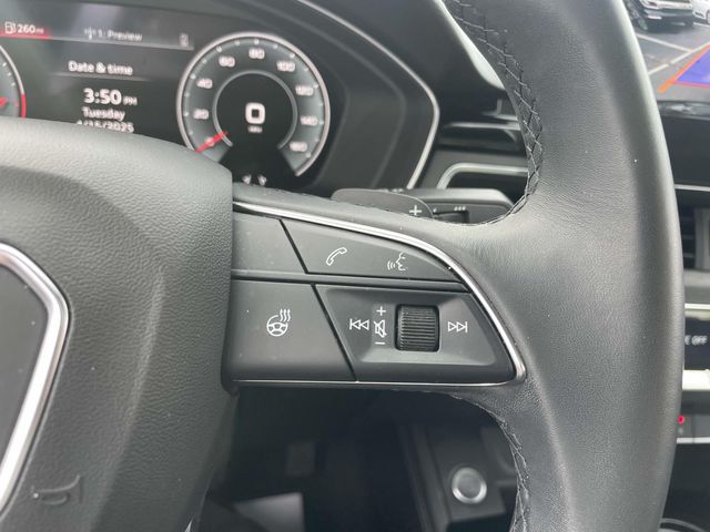 Vehicle image 32 of 36
