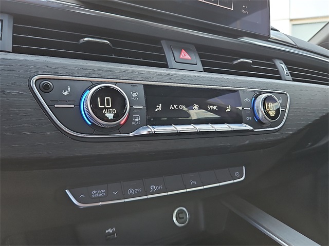Vehicle image 24 of 25