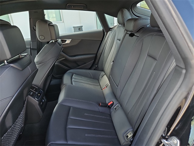 Vehicle image 12 of 25