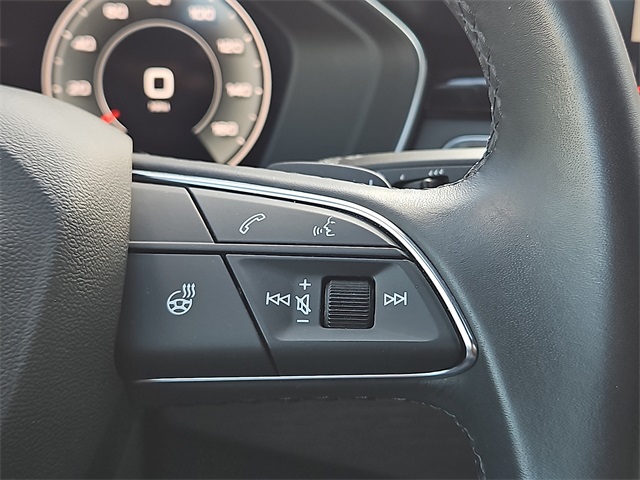 Vehicle image 19 of 25