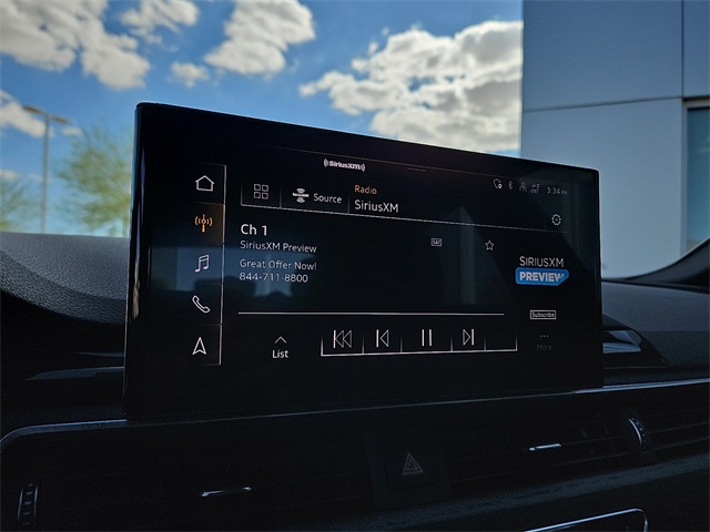 Vehicle image 23 of 25