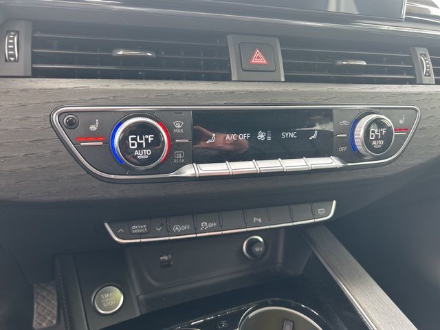 Vehicle image 27 of 44