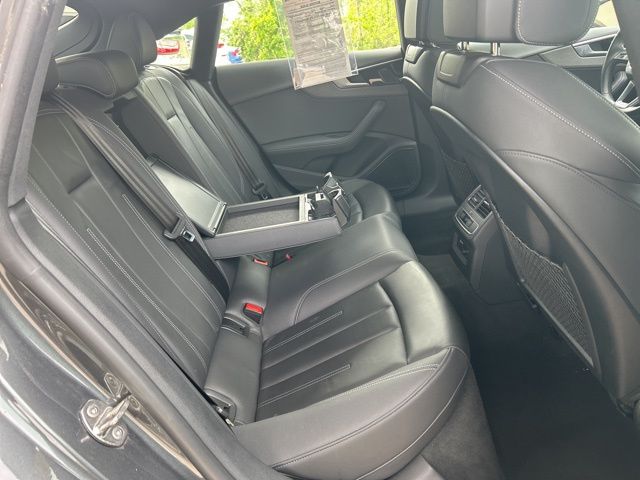 Vehicle image 41 of 44
