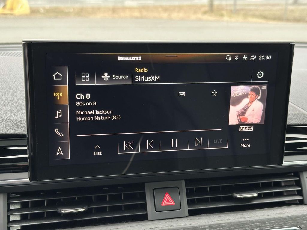 Vehicle image 15 of 26