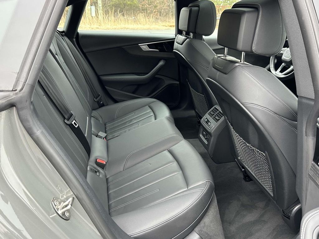 Vehicle image 9 of 26