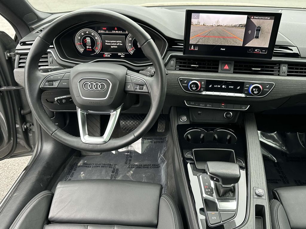Vehicle image 12 of 26