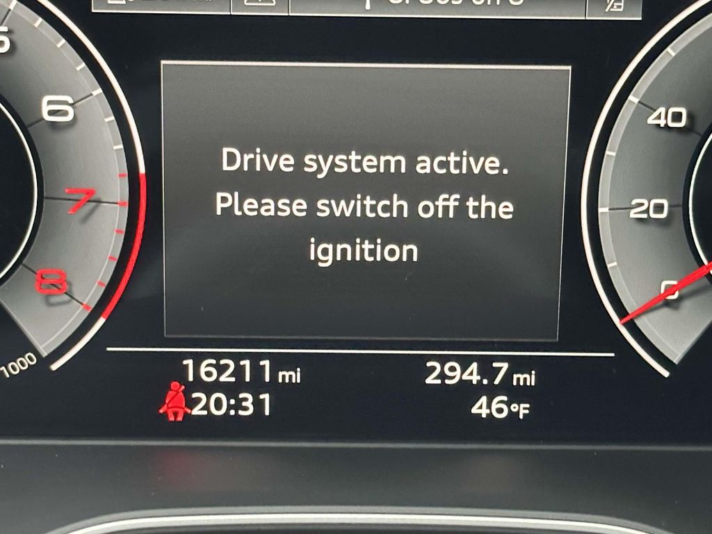 Vehicle image 13 of 26