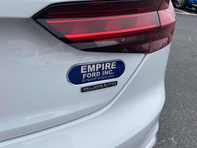 Vehicle image 10 of 35