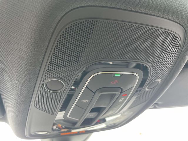 Vehicle image 28 of 35