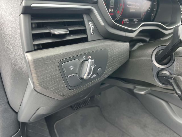 Vehicle image 22 of 35