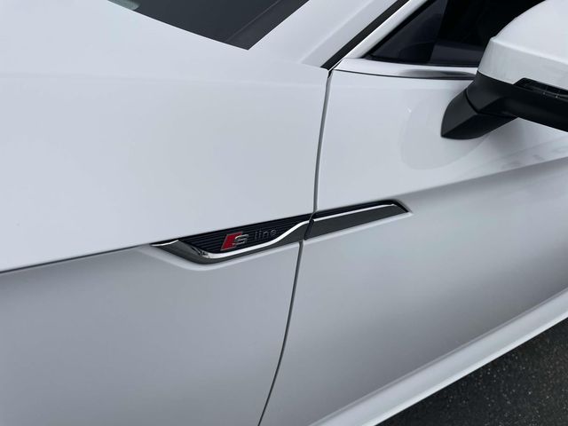 Vehicle image 14 of 35