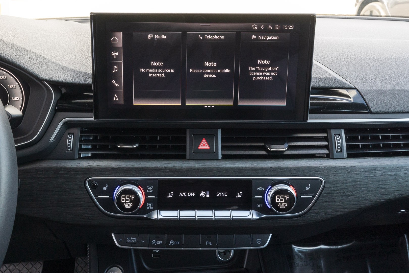 Vehicle image 27 of 28