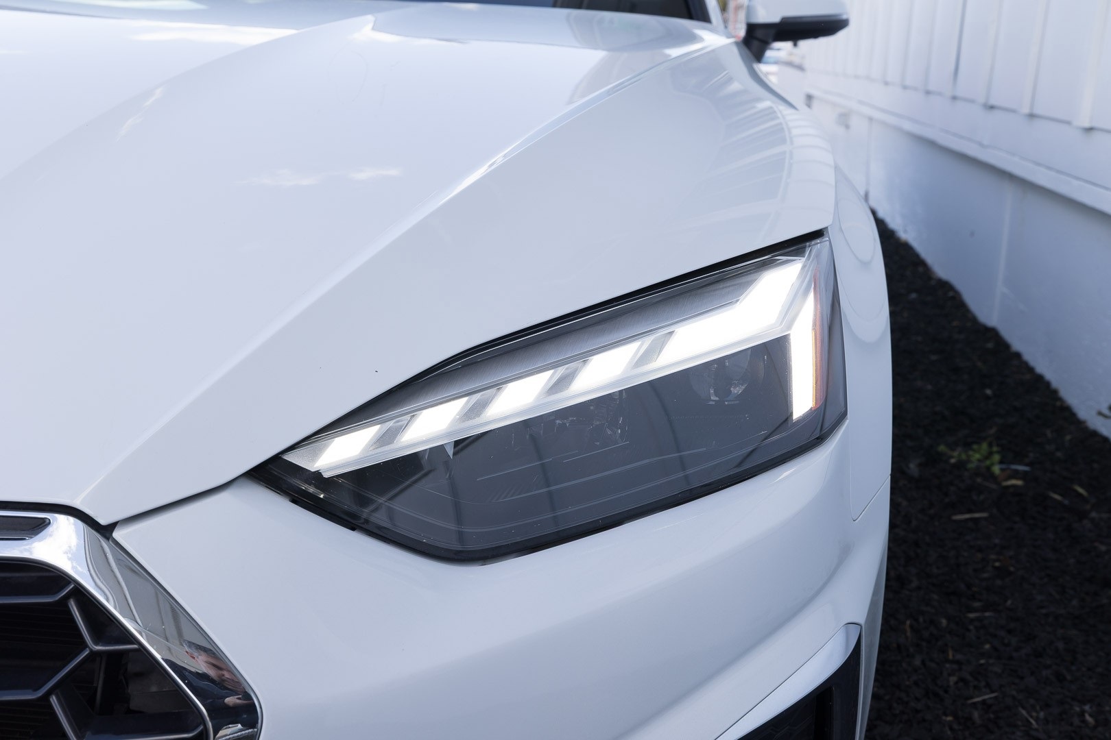 Vehicle image 14 of 28