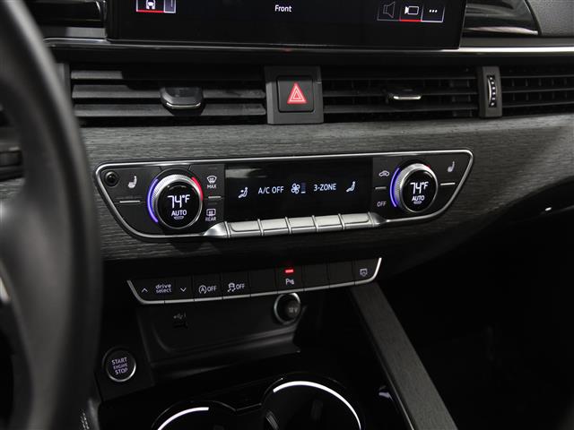 Vehicle image 14 of 22