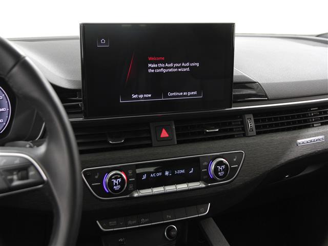 Vehicle image 10 of 22