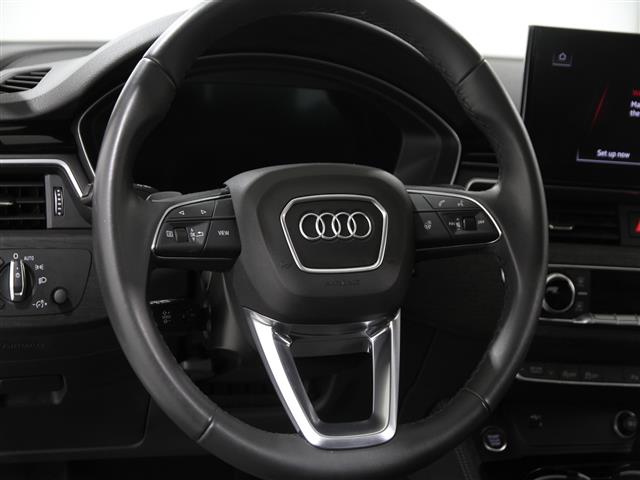 Vehicle image 8 of 22