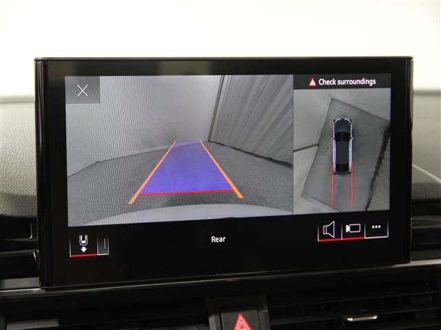 Vehicle image 13 of 22