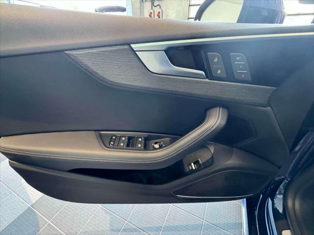 Vehicle image 13 of 24