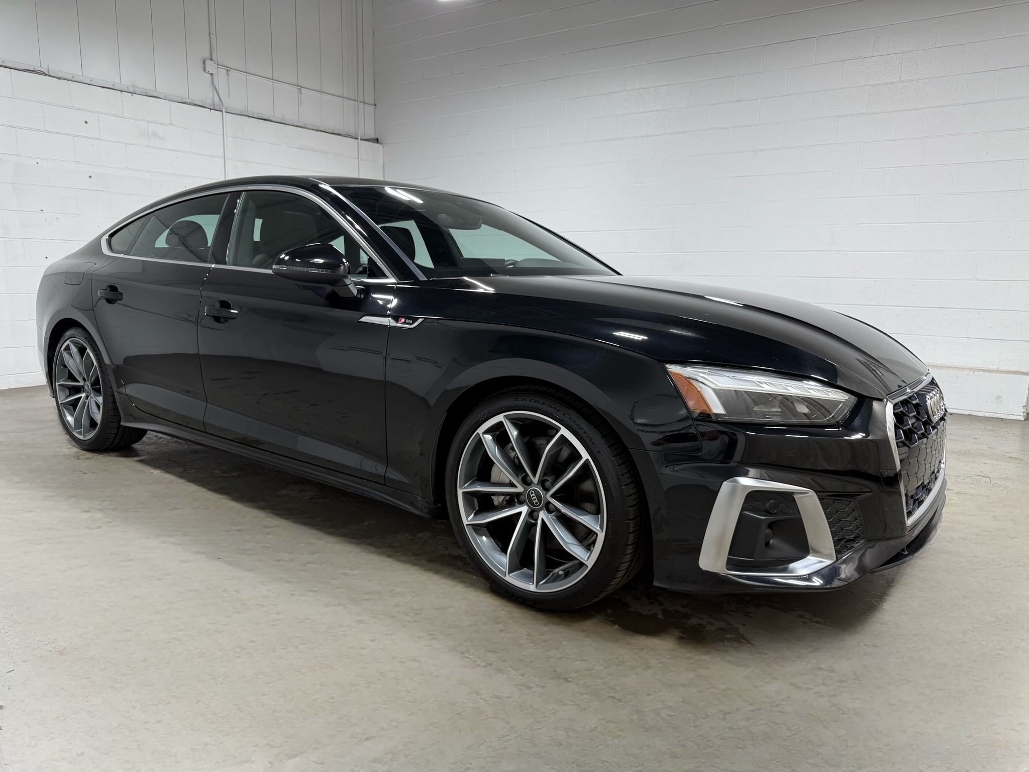 Vehicle image 3 of 20