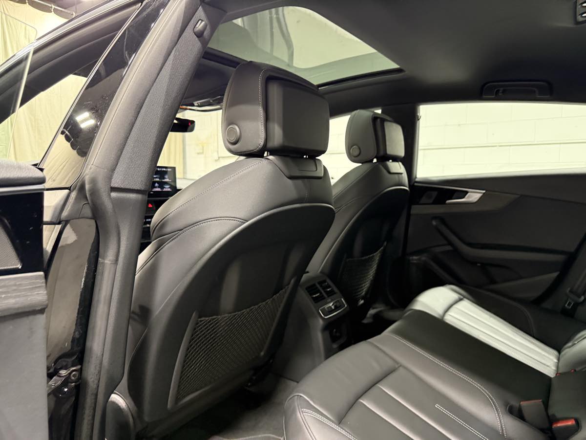 Vehicle image 12 of 20