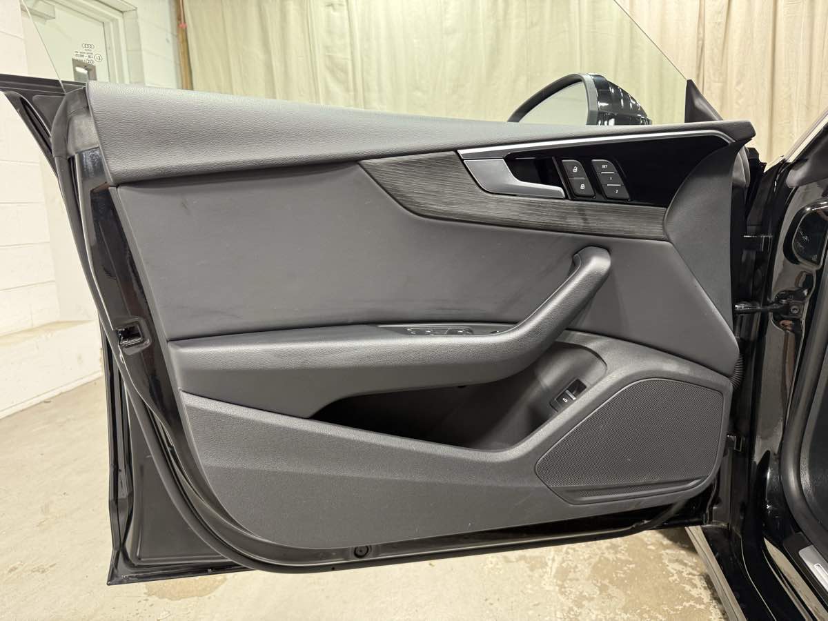 Vehicle image 20 of 20