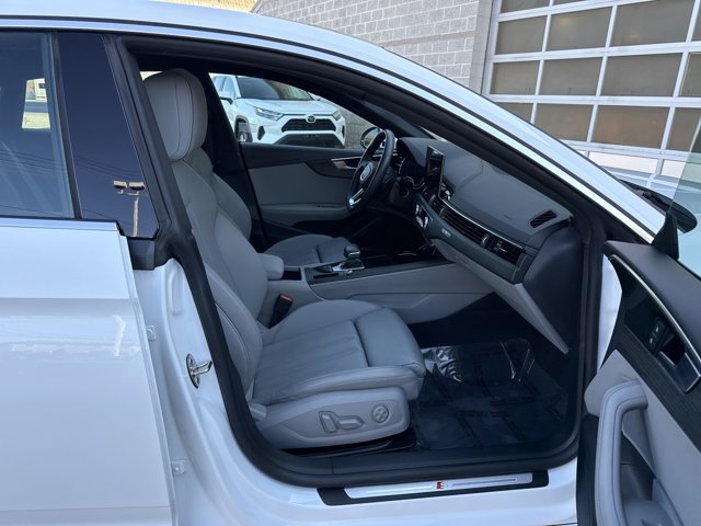 Vehicle image 36 of 41