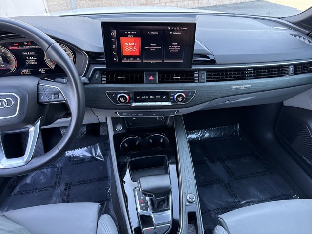 Vehicle image 23 of 41