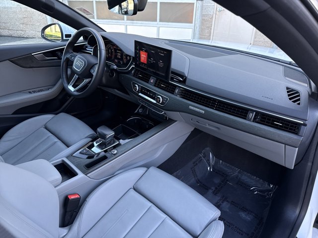 Vehicle image 38 of 41