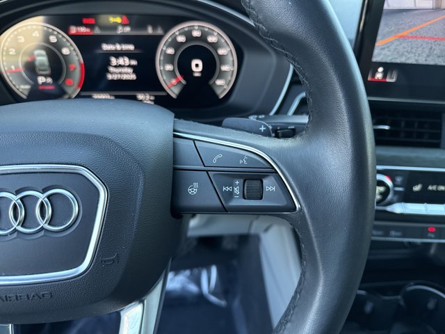Vehicle image 21 of 41