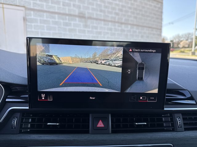 Vehicle image 24 of 41