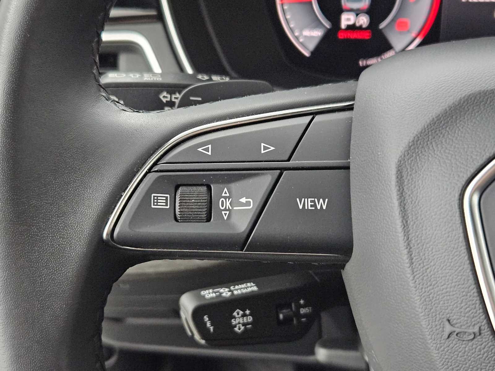 Vehicle image 26 of 37