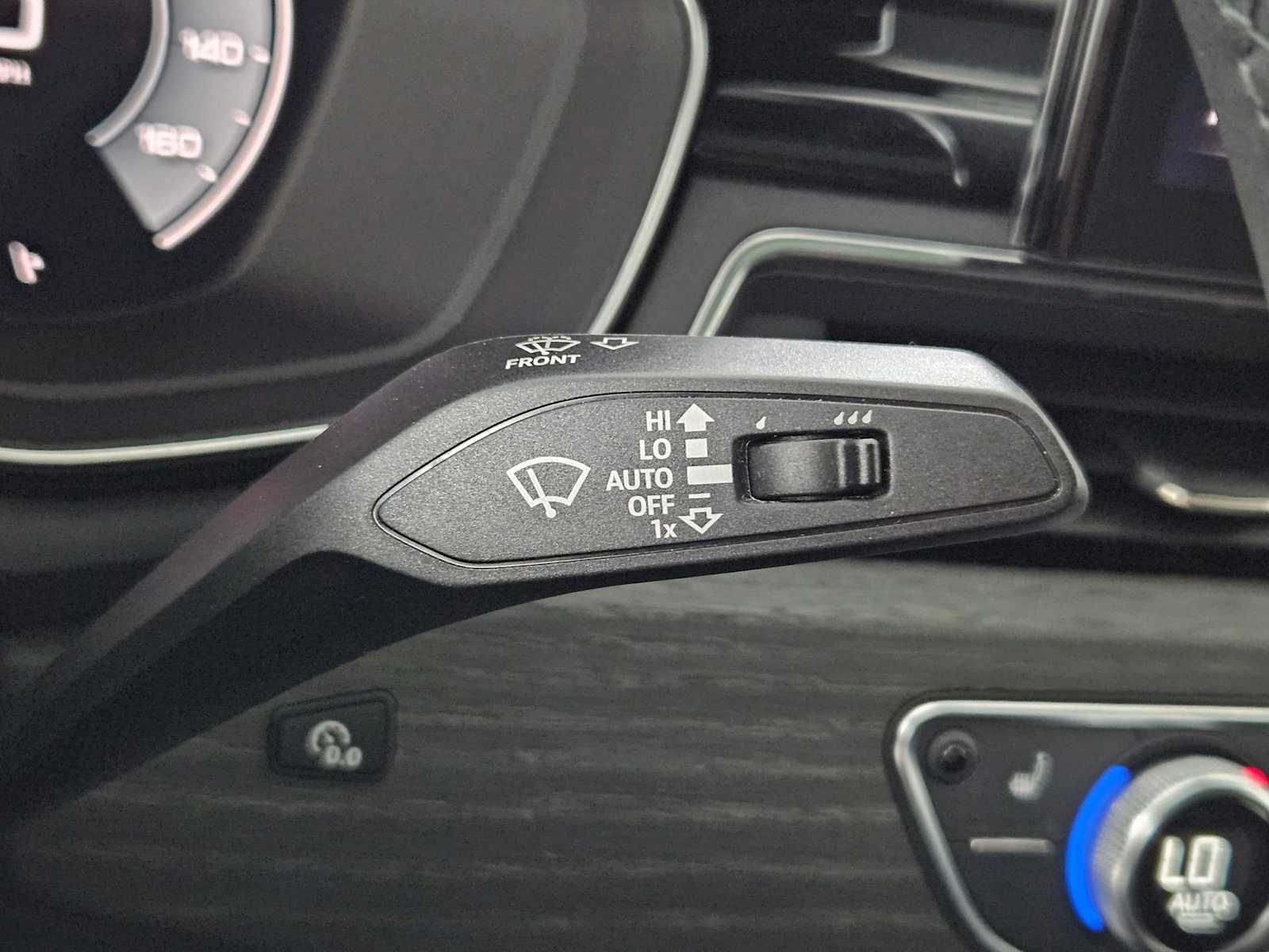 Vehicle image 28 of 37