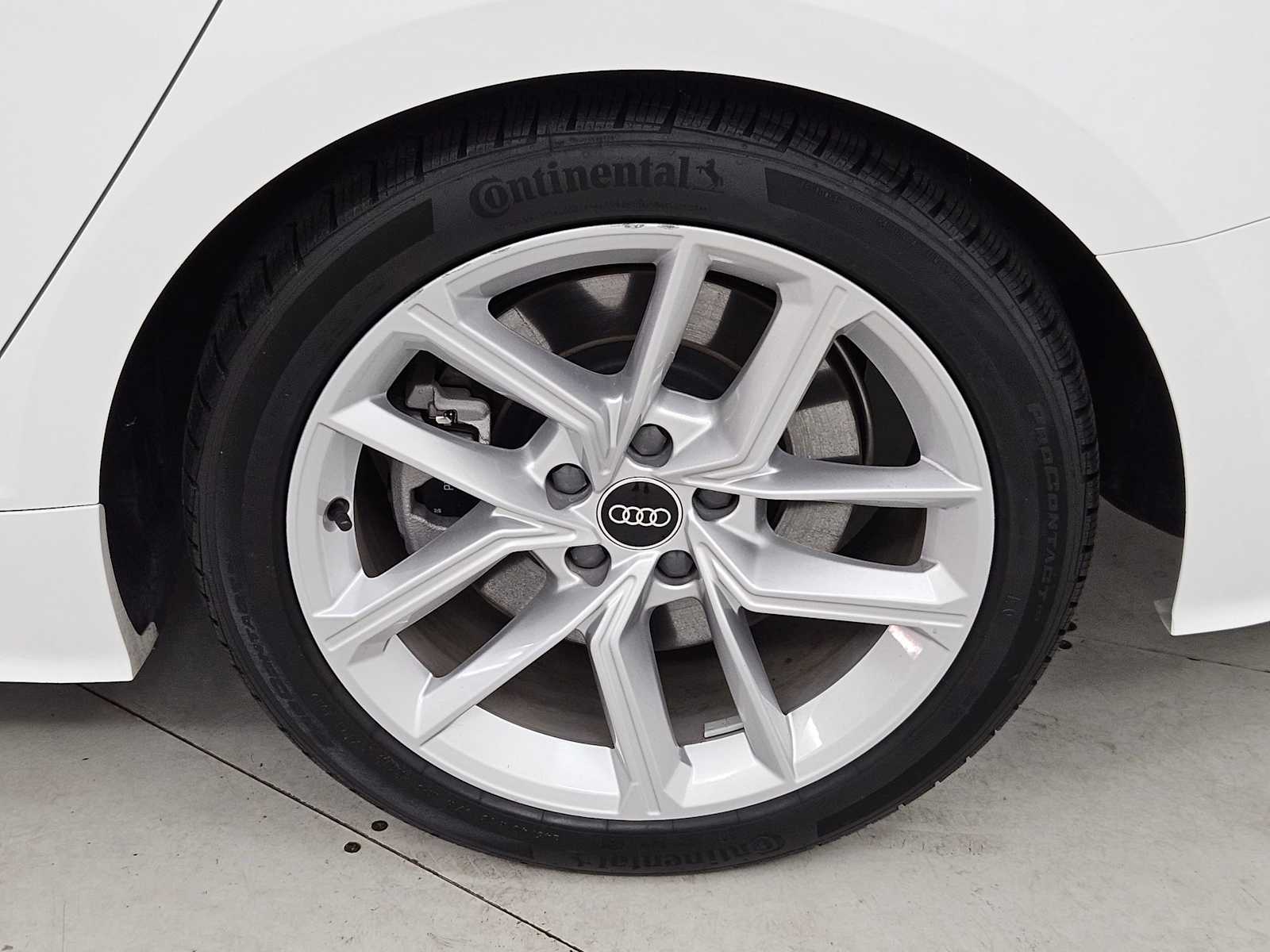 Vehicle image 14 of 37