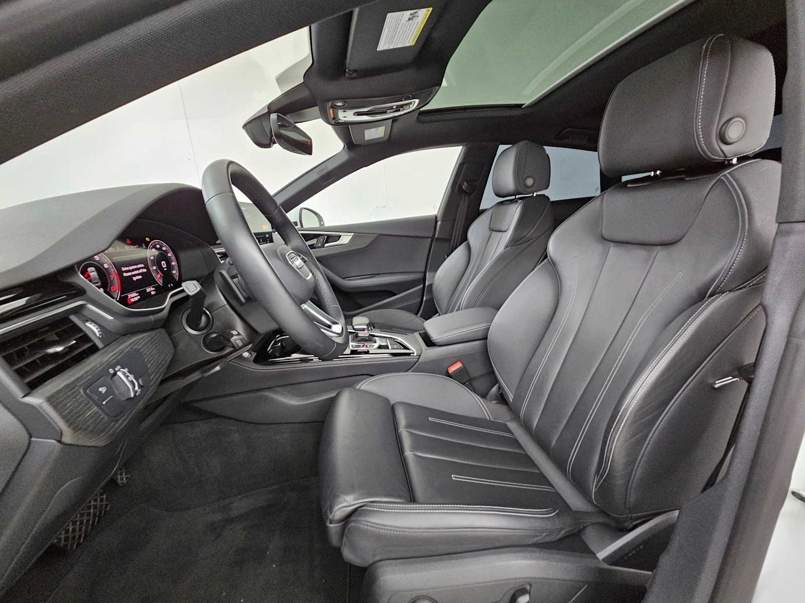Vehicle image 18 of 37