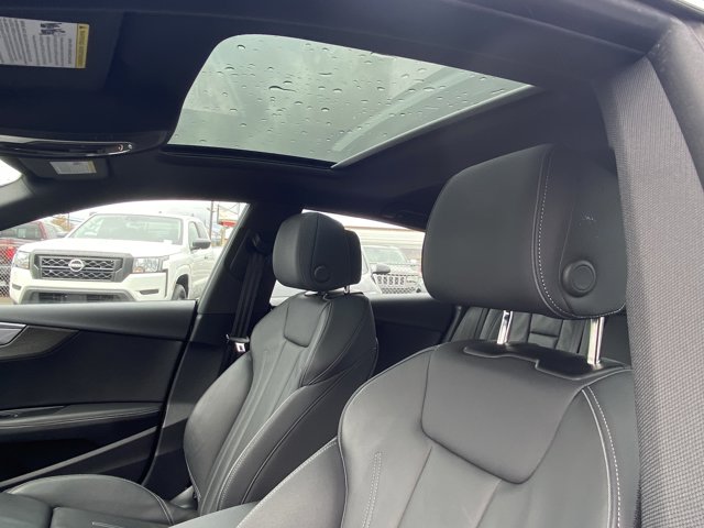 Vehicle image 20 of 25