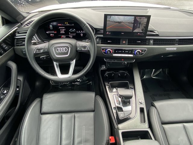 Vehicle image 12 of 25