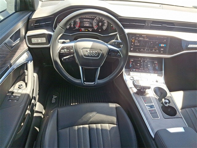 Vehicle image 12 of 30