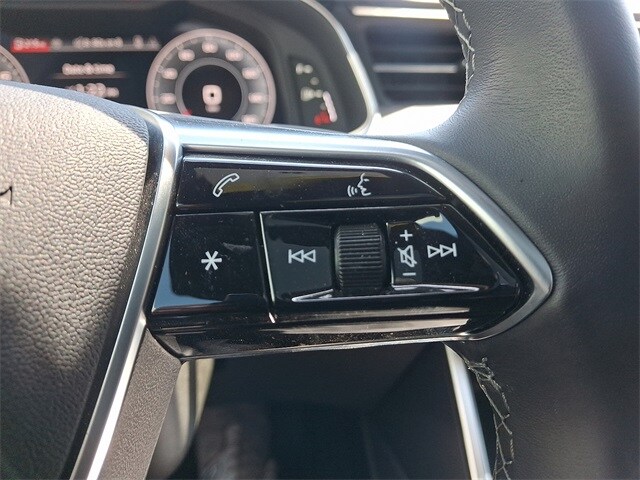 Vehicle image 24 of 30
