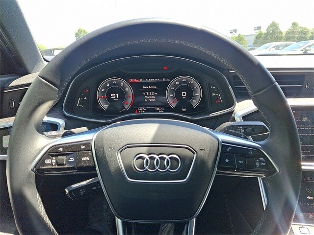 Vehicle image 20 of 30