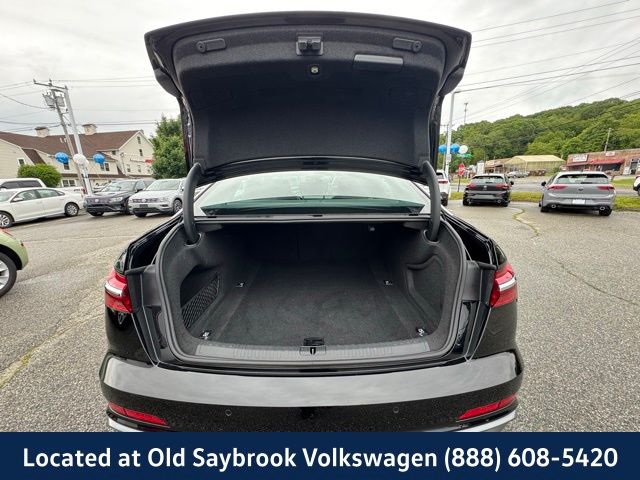Vehicle image 41 of 42