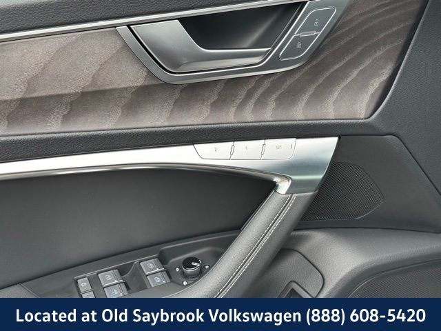 Vehicle image 19 of 42