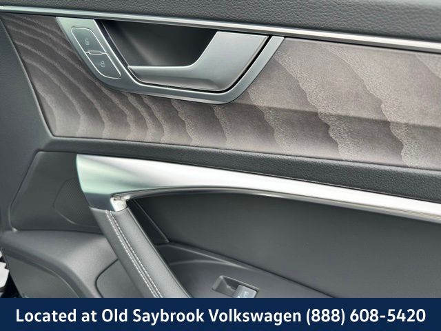 Vehicle image 16 of 42