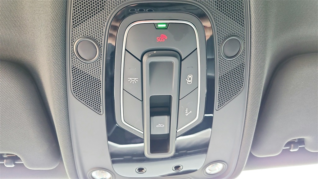 Vehicle image 42 of 45
